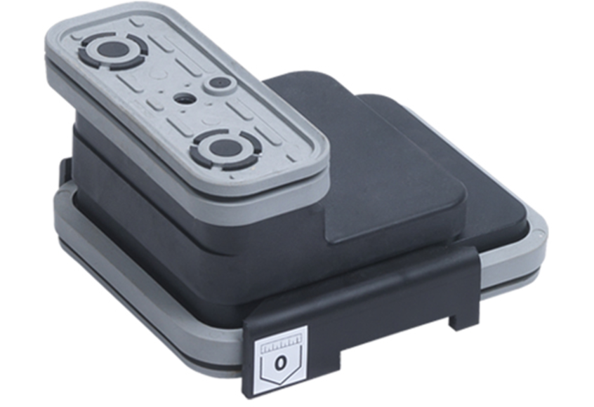 format-4_600-05-379 X.jpg