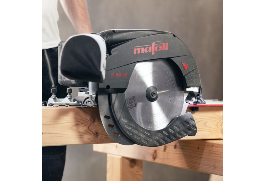 MA91D302_3.jpg