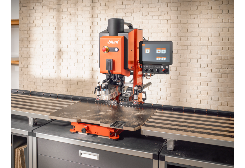 Blum_MINIPRESS-top_ME72687228.jpg