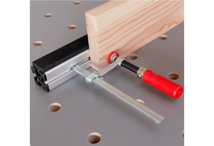 421-234 Auflageschiene mit 421-244 Multiplex Lochrasterplatte oder 421-249 Muliplex Schwenk Lochrasterplatte mit Bessey Zwinge STH 1.jpg